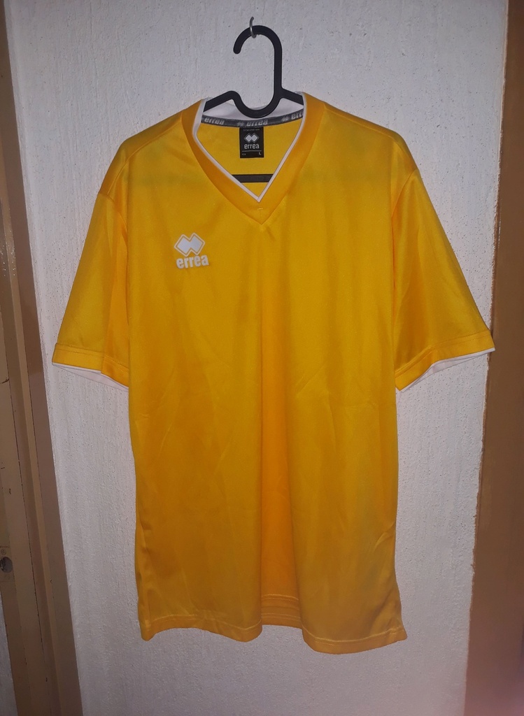 Camiseta sin nombre