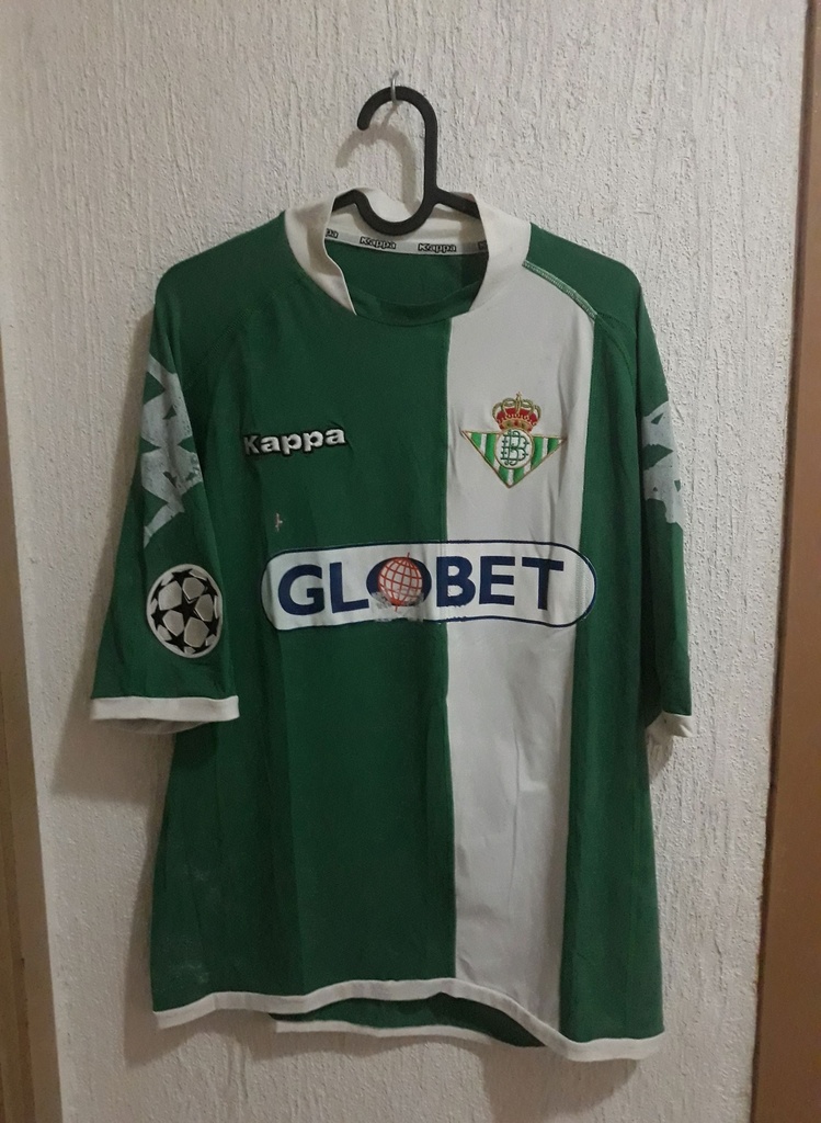 Camiseta sin nombre