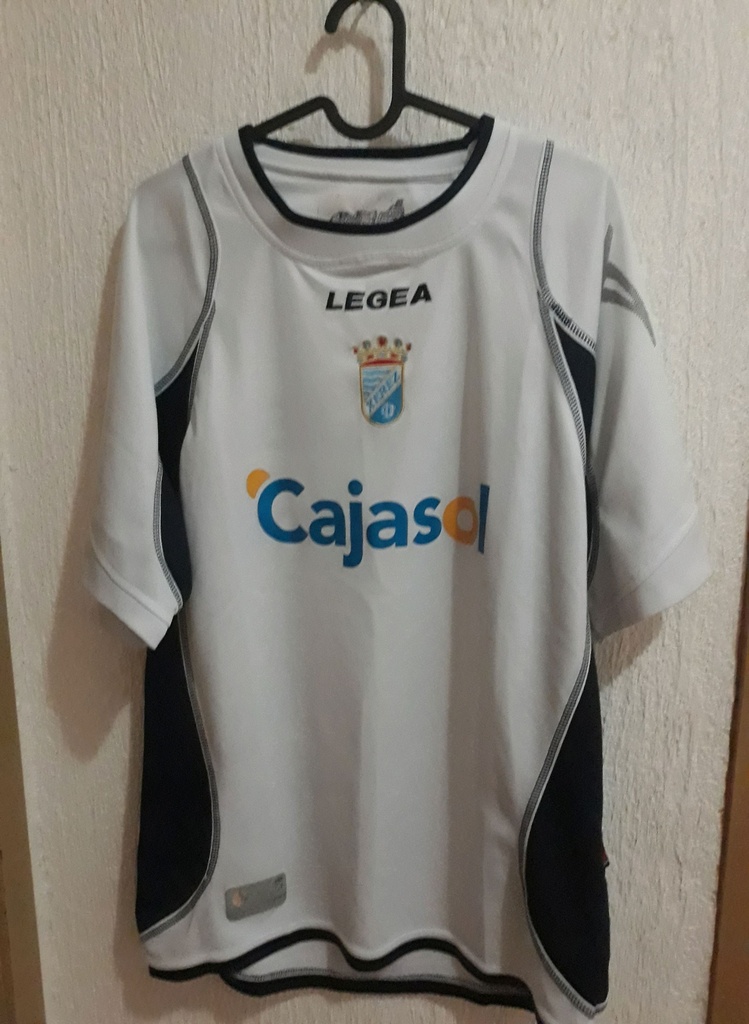Camiseta sin nombre
