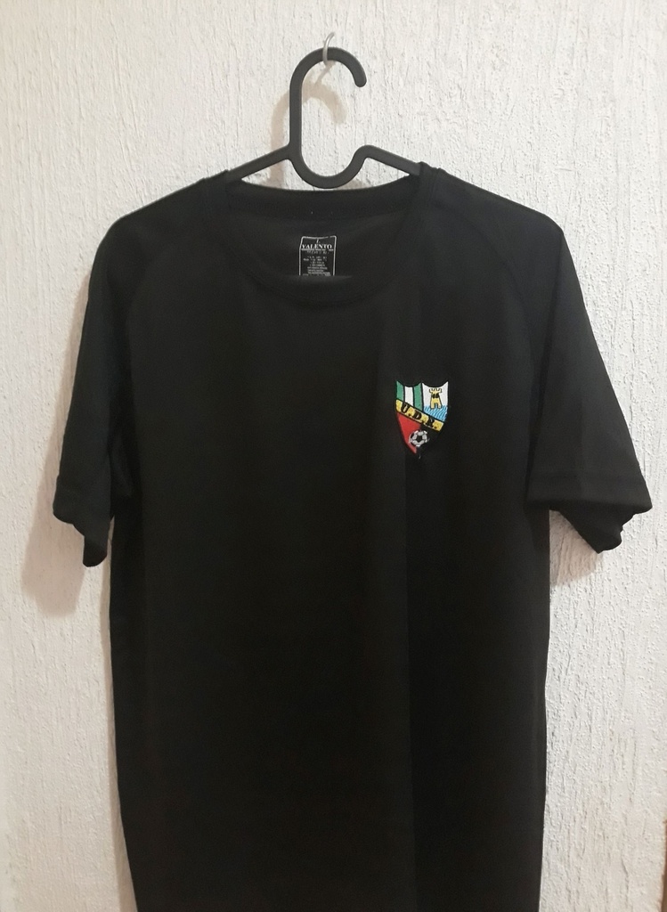 Camiseta sin nombre