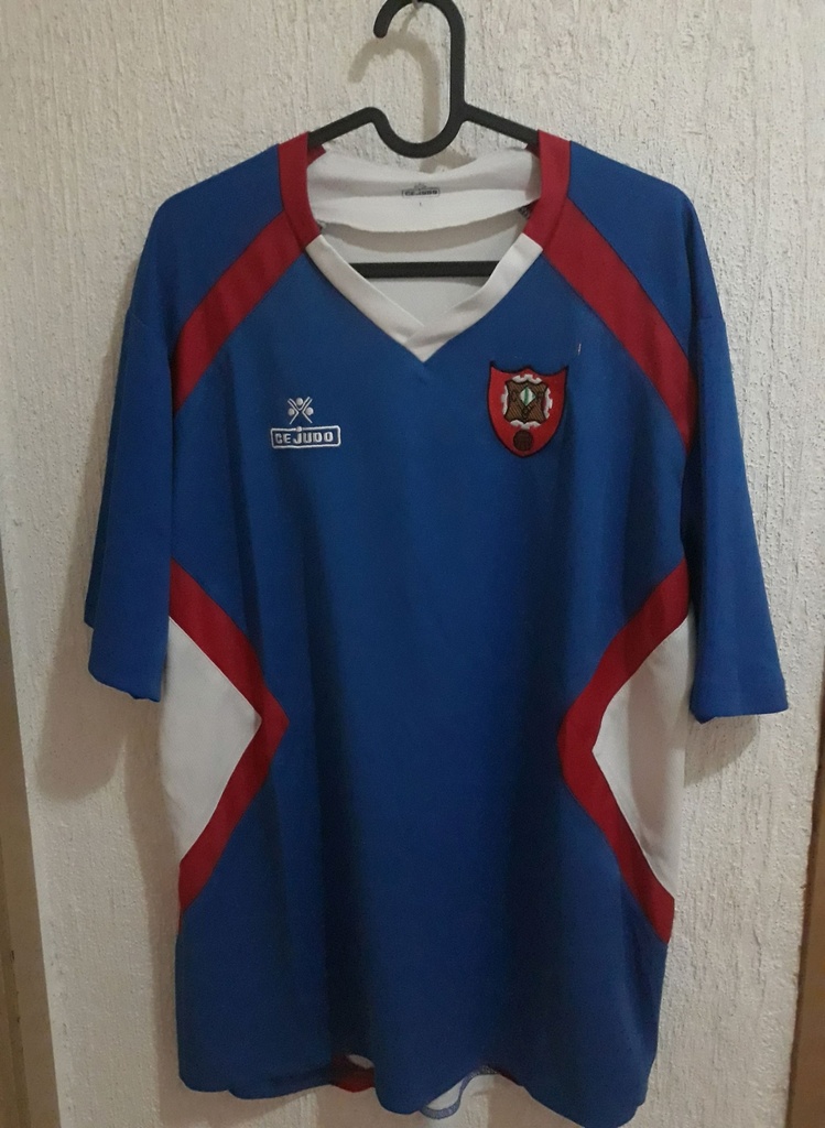 Camiseta sin nombre