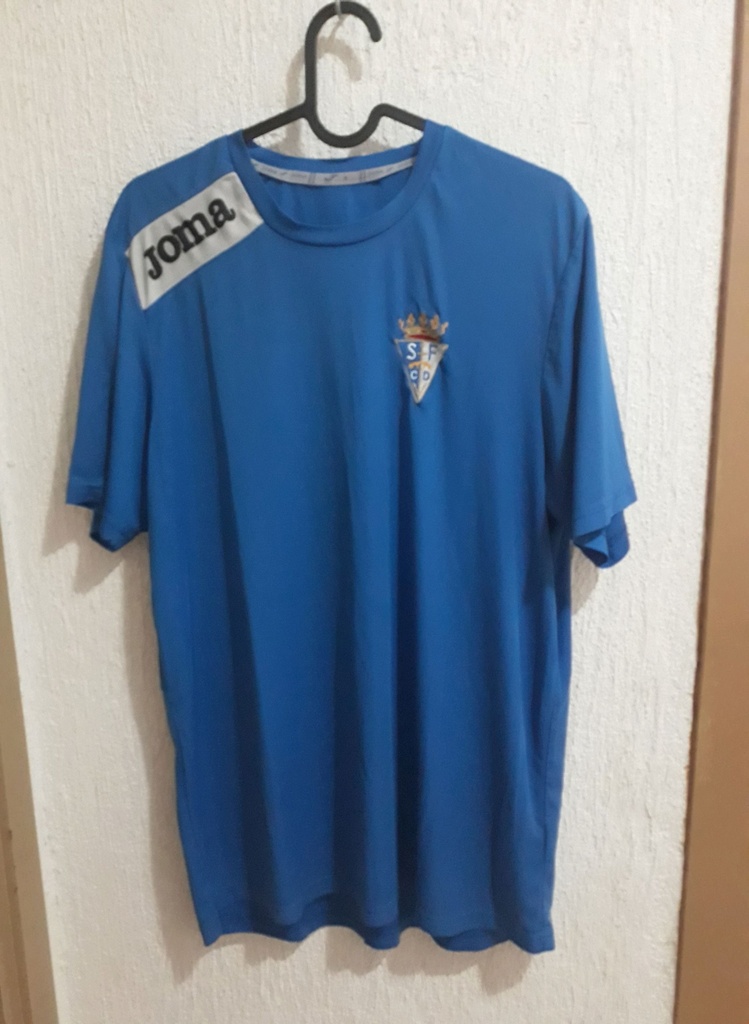 Camiseta sin nombre
