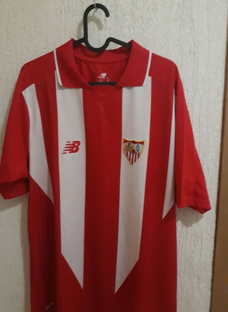 Camiseta sin nombre