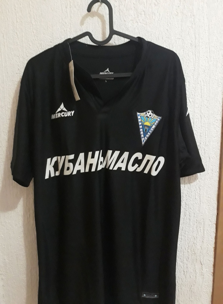 Camiseta sin nombre