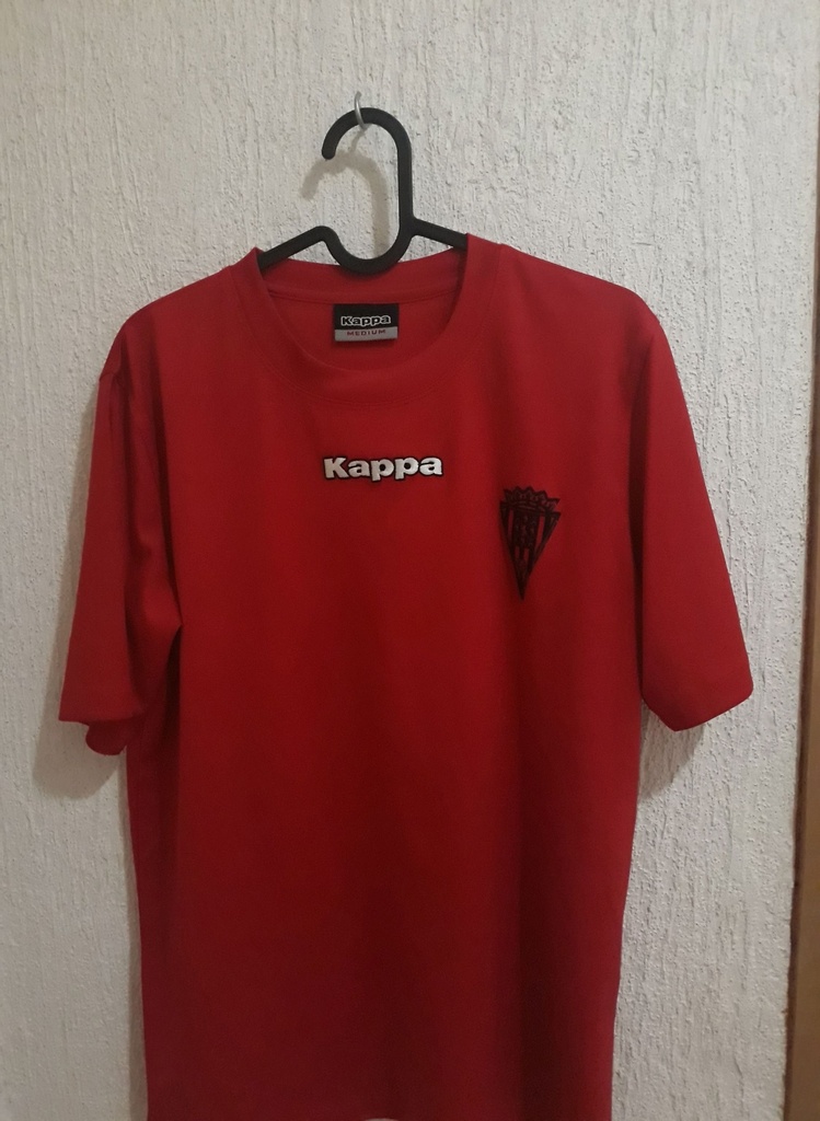 Camiseta sin nombre