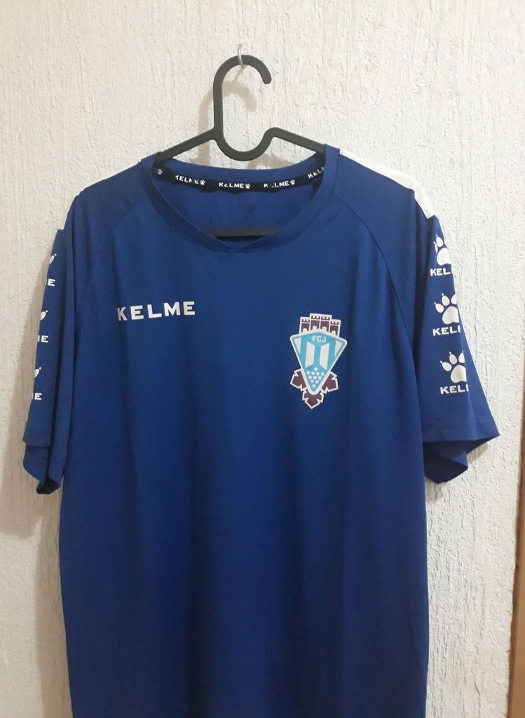 Camiseta sin nombre