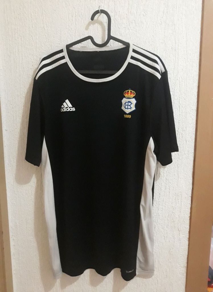 Camiseta sin nombre