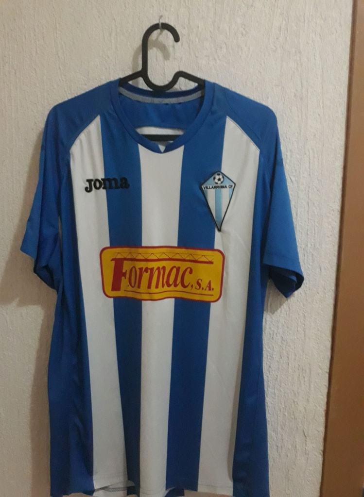 Camiseta sin nombre
