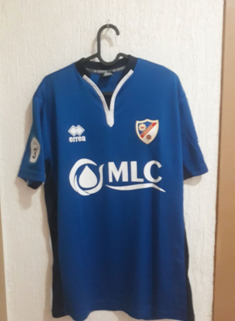 Camiseta sin nombre