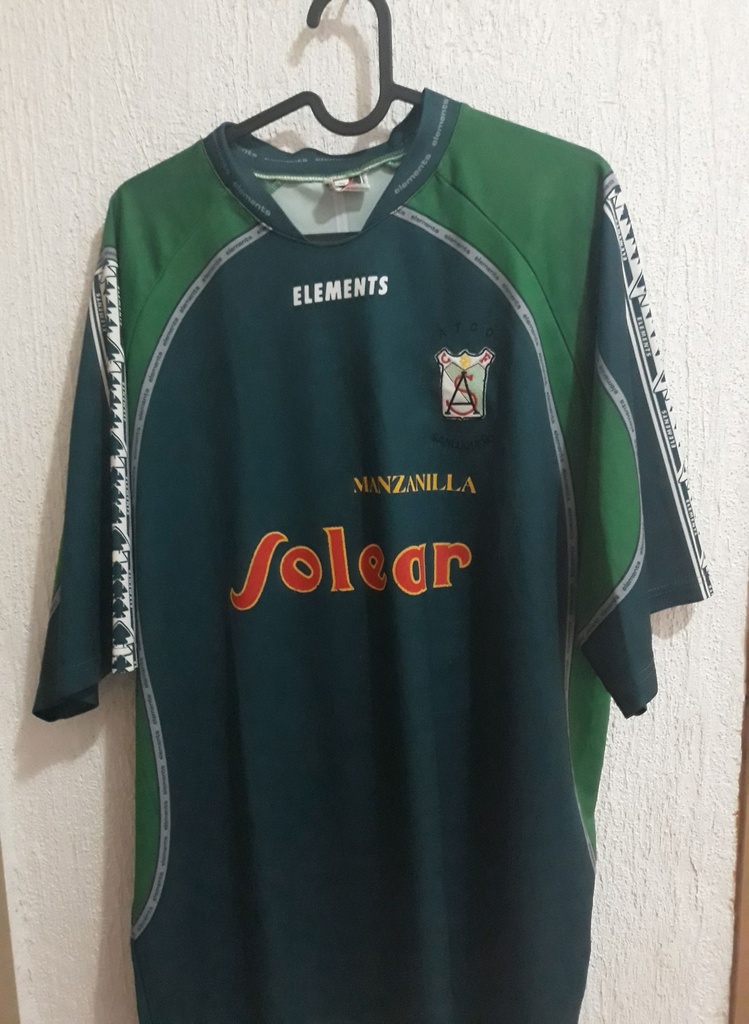 Camiseta sin nombre