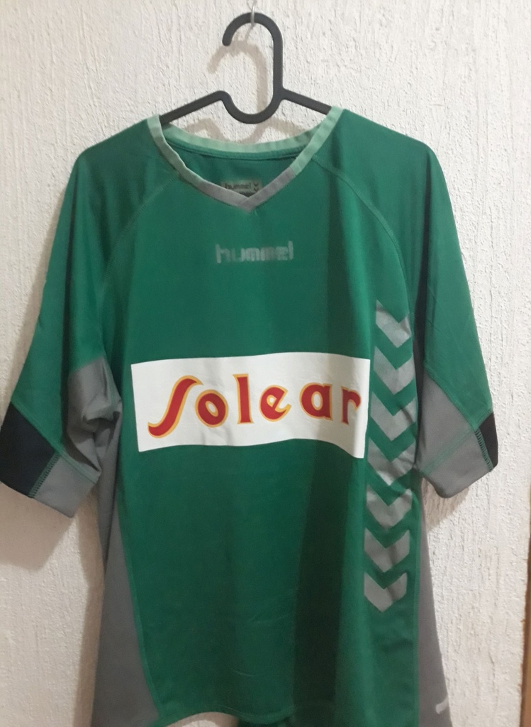 Camiseta sin nombre