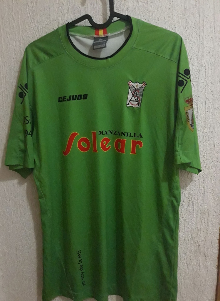 Camiseta sin nombre