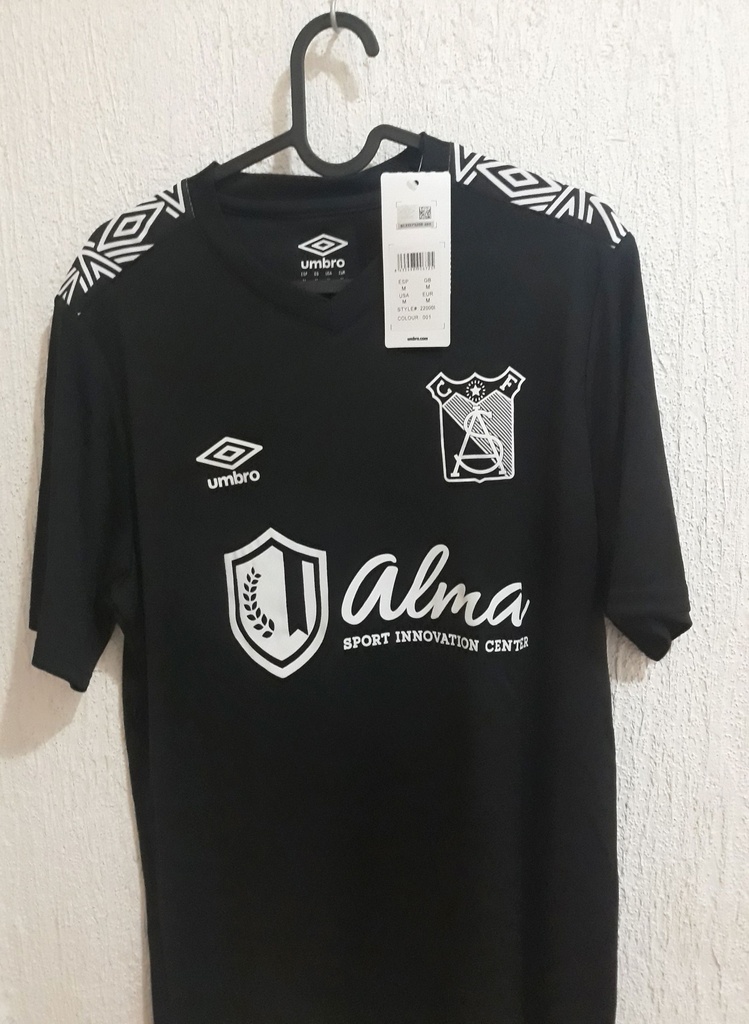 Camiseta sin nombre
