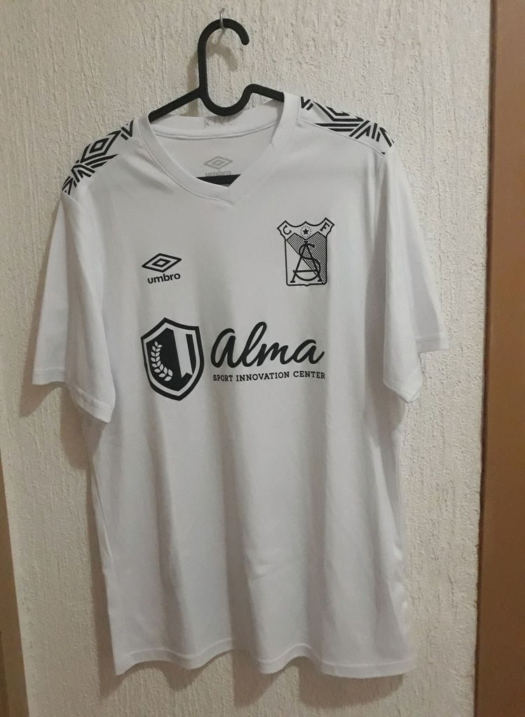 Camiseta sin nombre