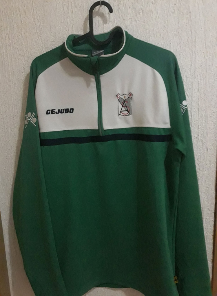Camiseta sin nombre