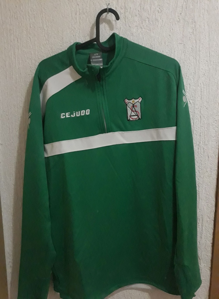 Camiseta sin nombre