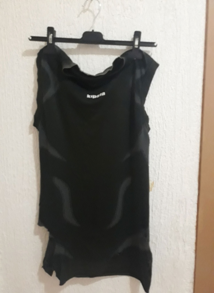 Camiseta sin nombre