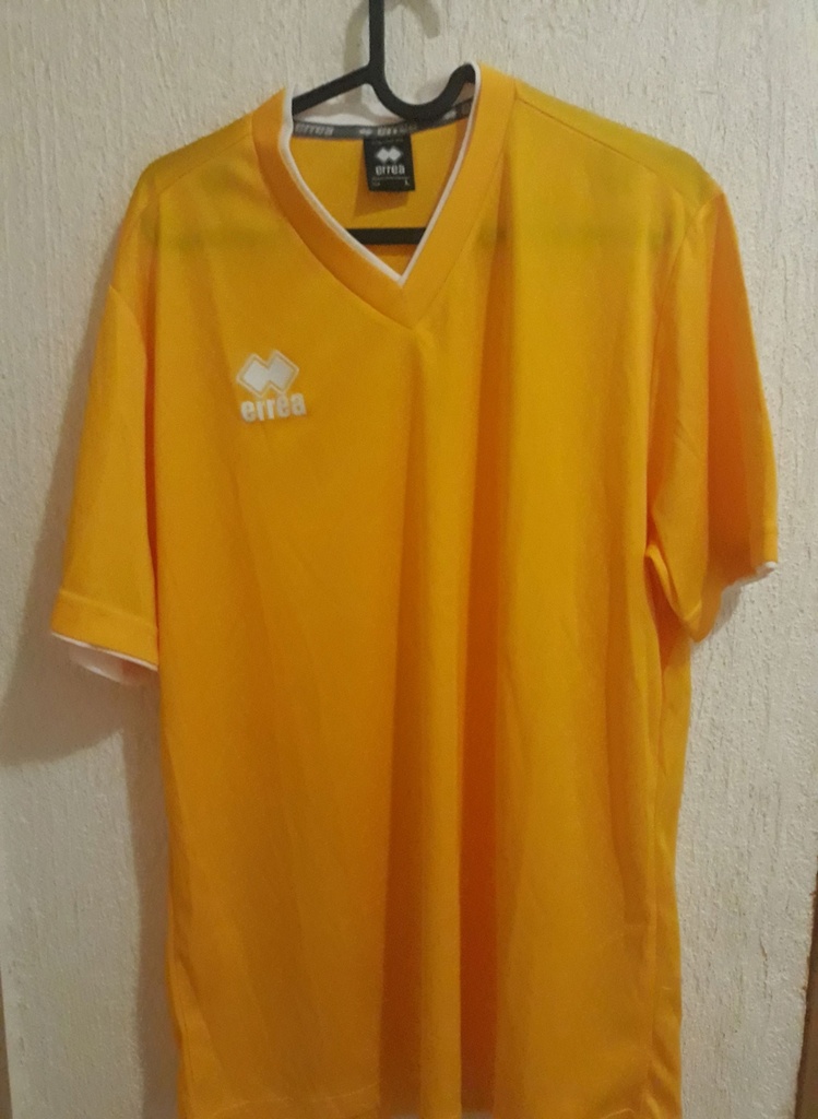 Camiseta sin nombre