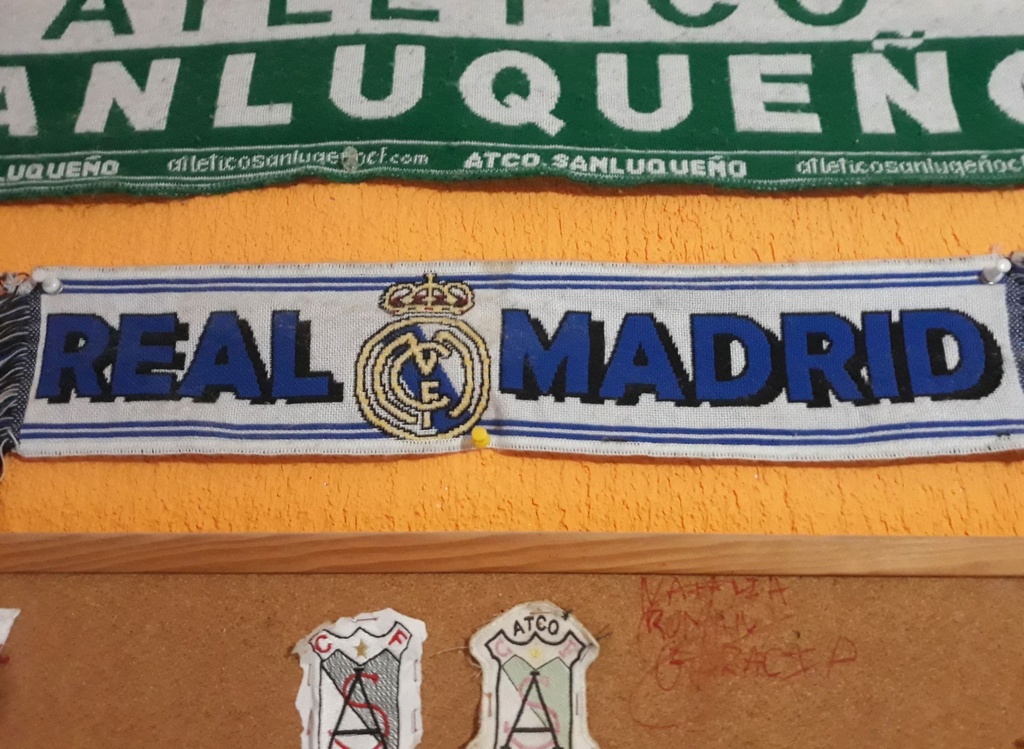 Camiseta sin nombre