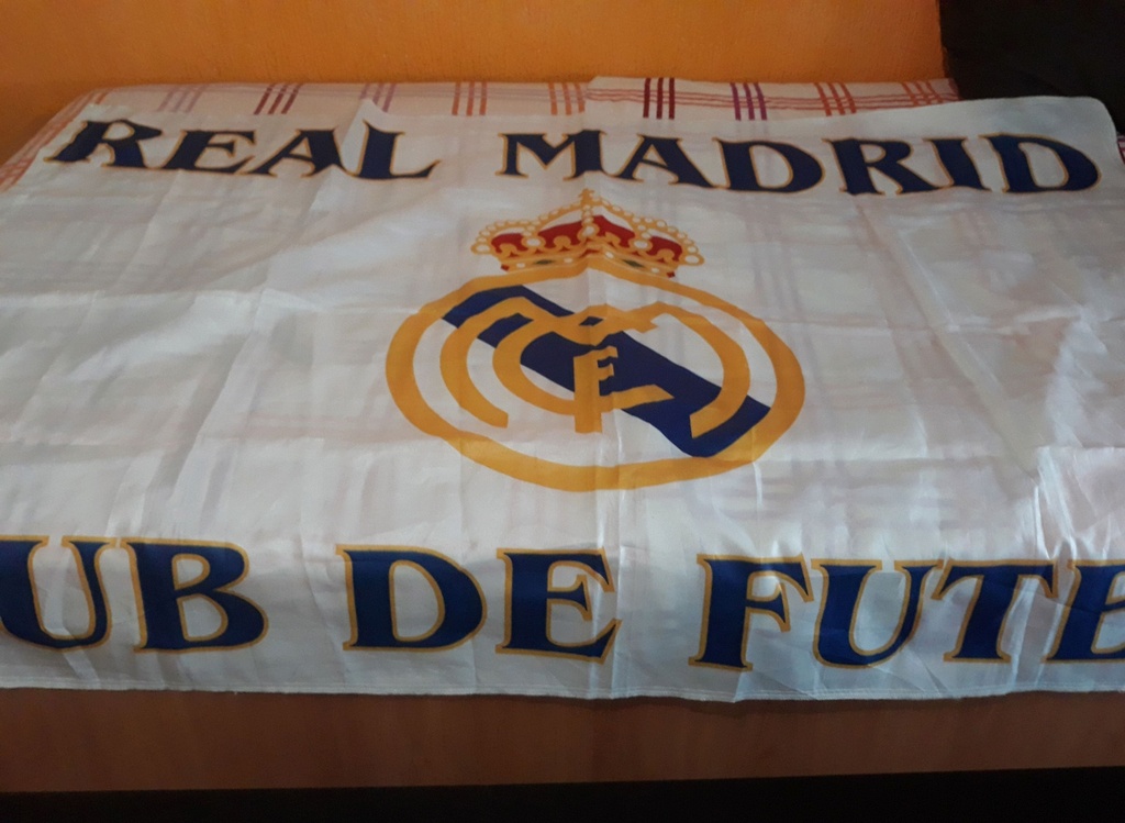 Camiseta sin nombre