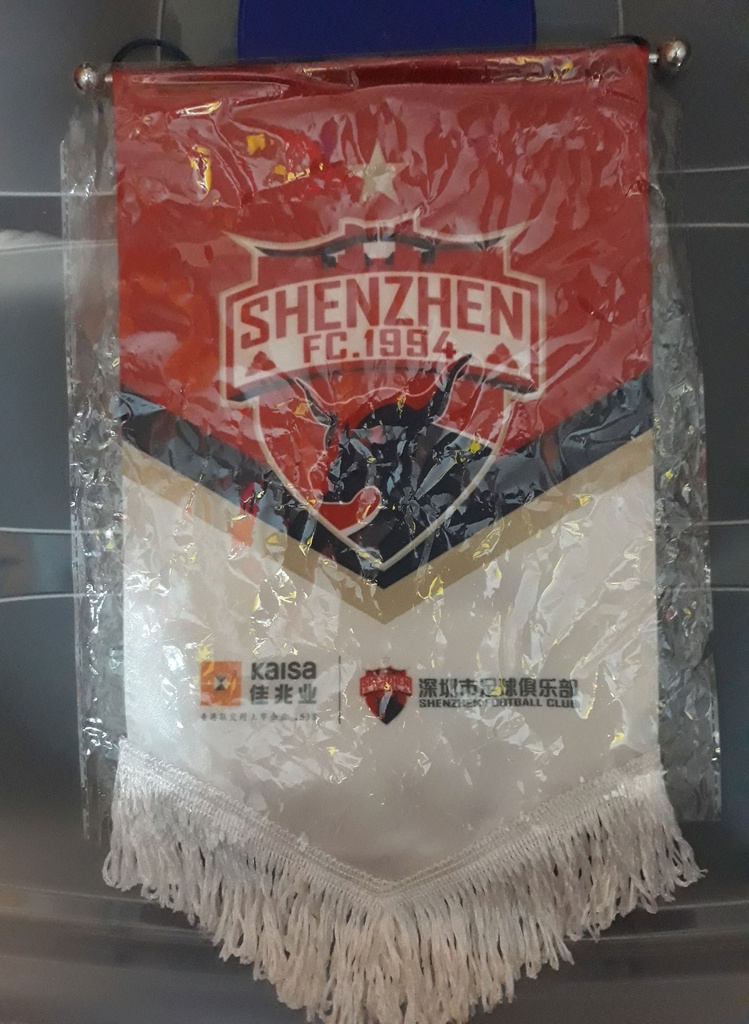 Camiseta sin nombre
