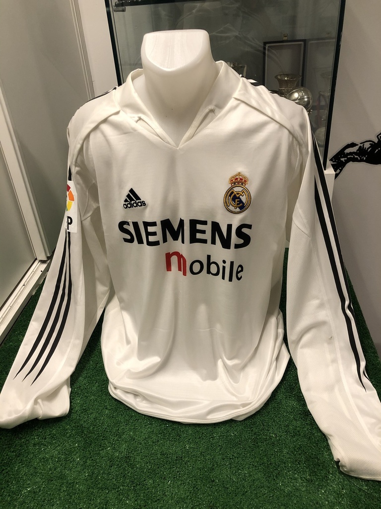 16 - Real Madrid CF - Grávesen (Adidas)