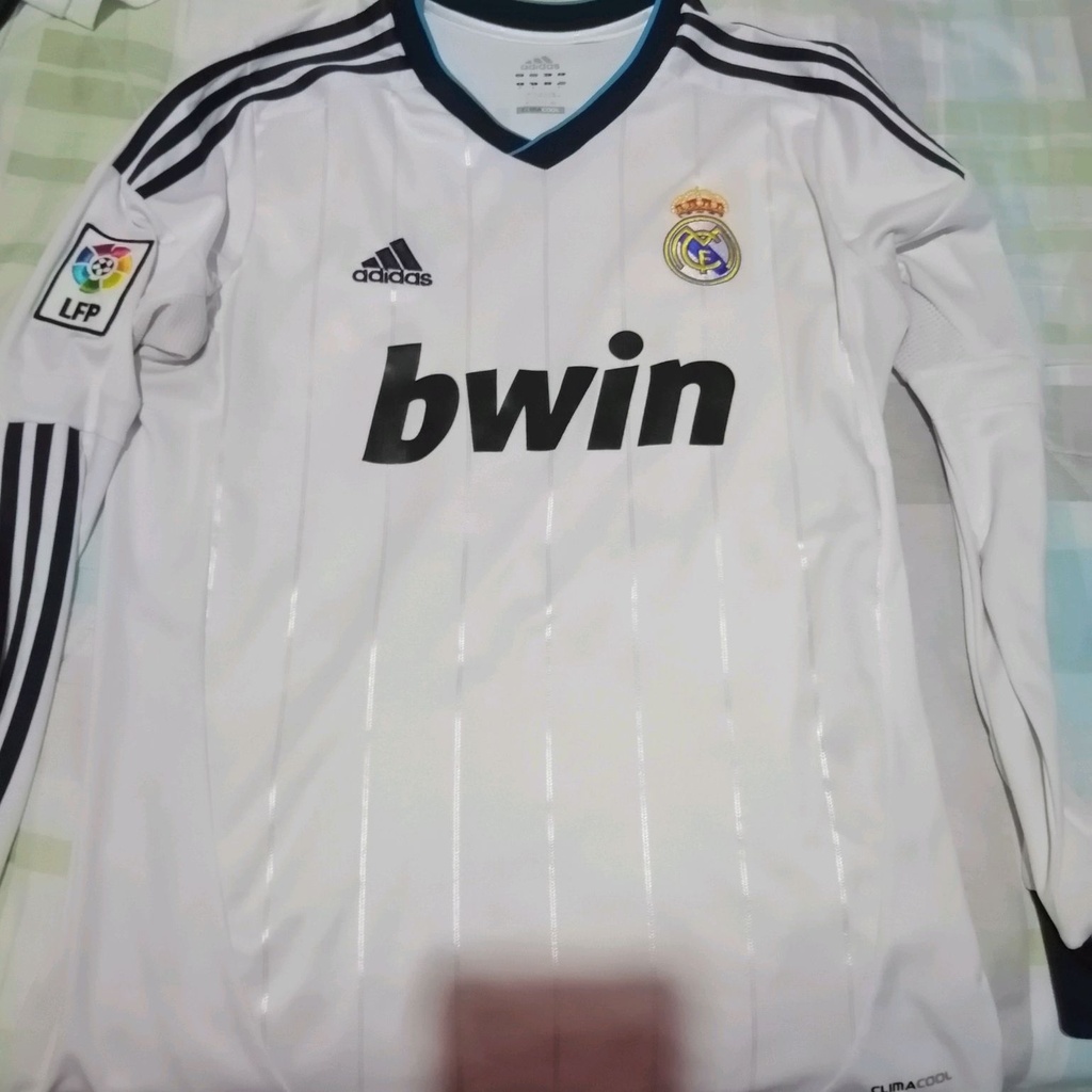 10 - Real Madrid - Ozil