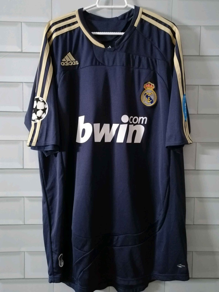 17 - MADRID 2 - VAN NISTELROOY