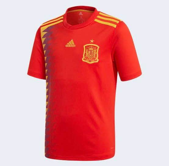 Camiseta sin nombre