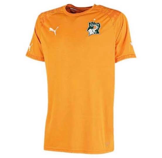 Camiseta sin nombre