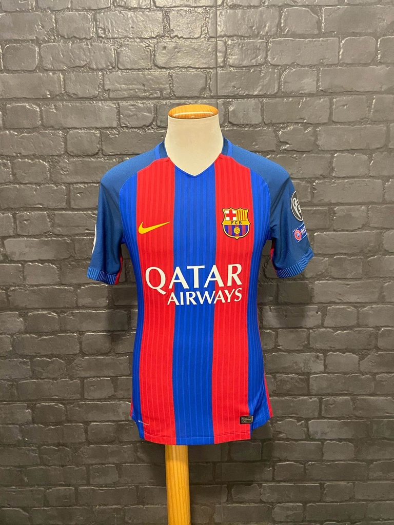 8 - FC Barcelona - A.Iniesta (Nike)