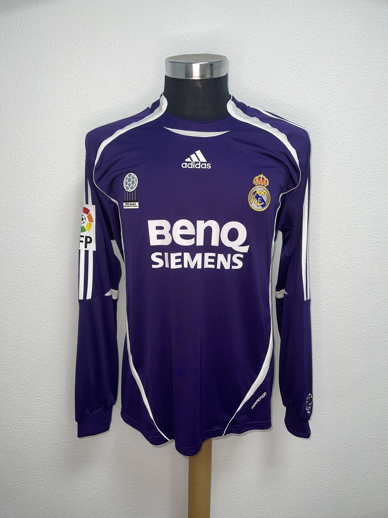 28 - Real Madrid - Adan