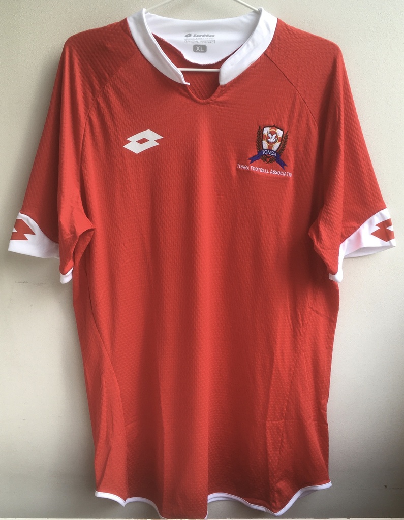 Camiseta sin nombre