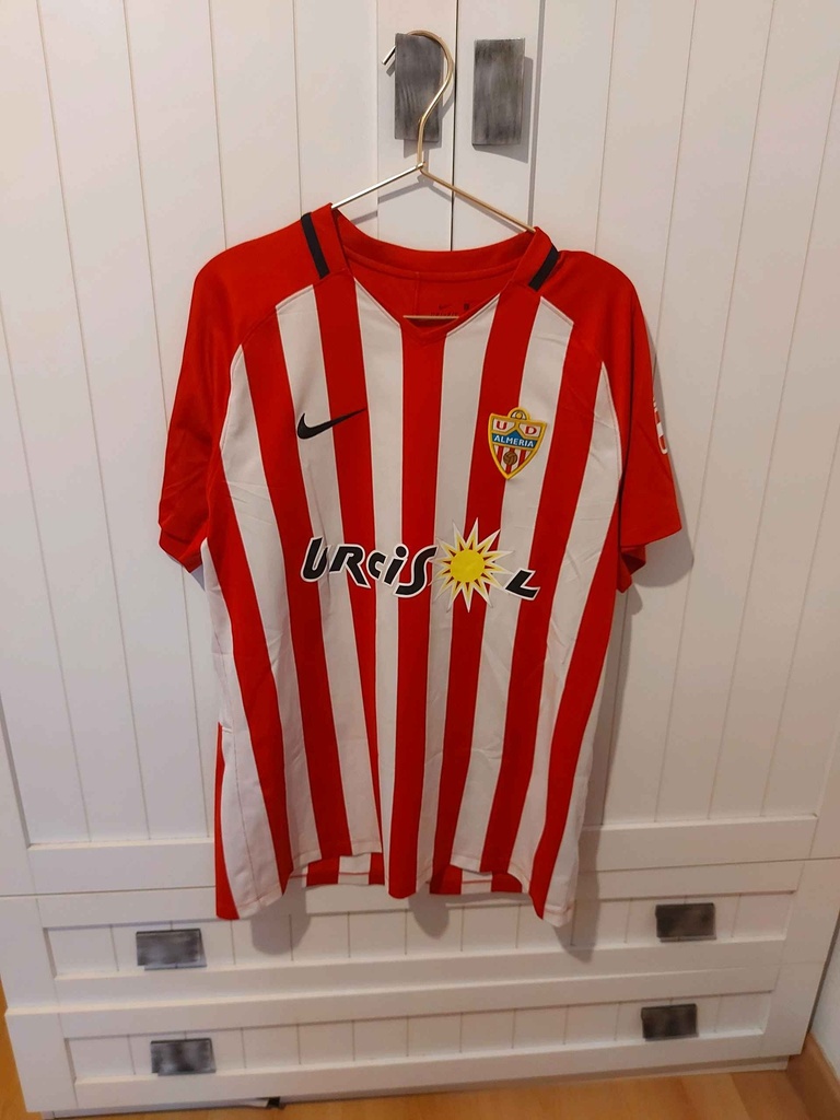 25 - Unión Deportiva Almería - Yan Eteki (Nike)