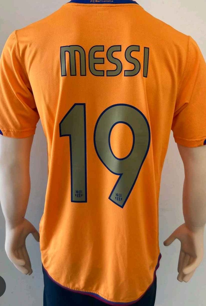 19 - Barcelona - Messi