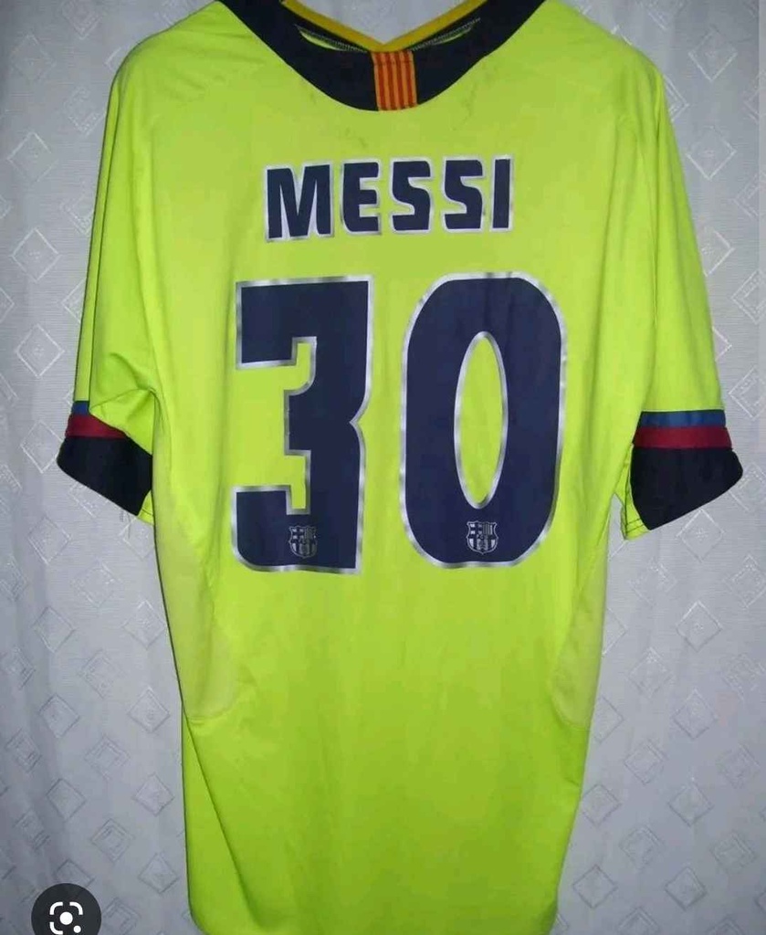 30 - FC Barcelona - Messi (Nike)
