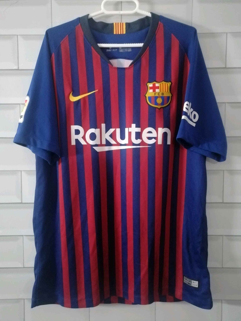10 - BARCELONA - MESSI