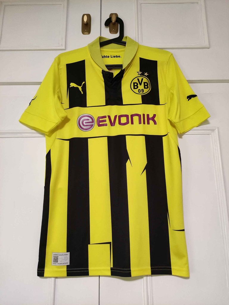 Borussia Dortmund - .