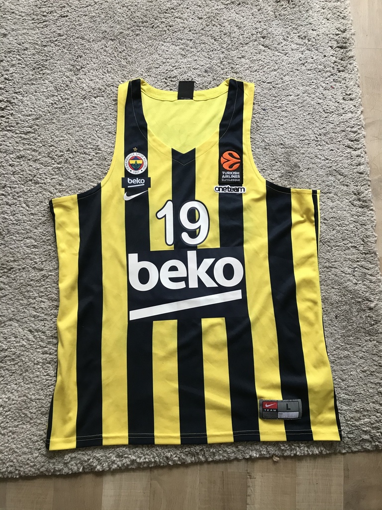 19 - Fenerbahçe - De Colo