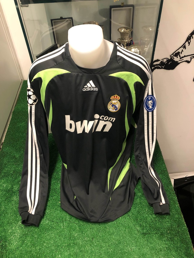 18 - Real Madrid - Saviola