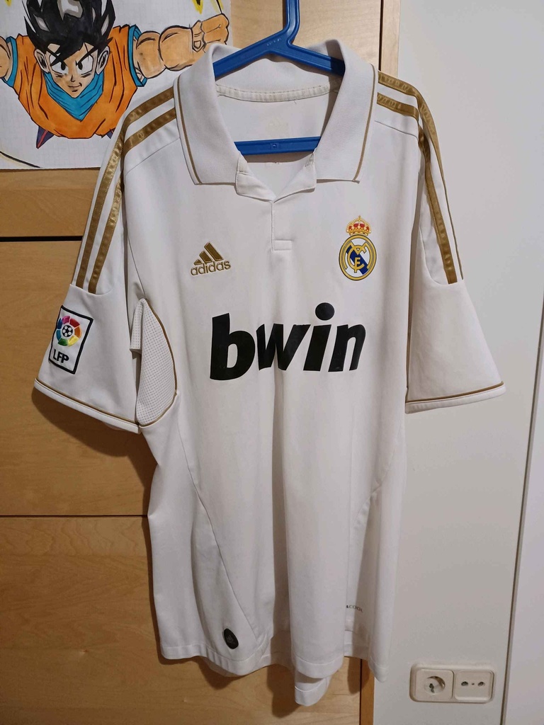 Camiseta sin nombre