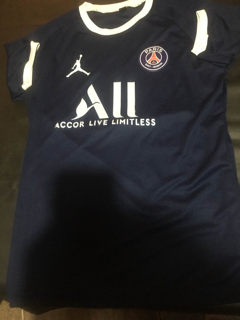 30 - PSG - Messi