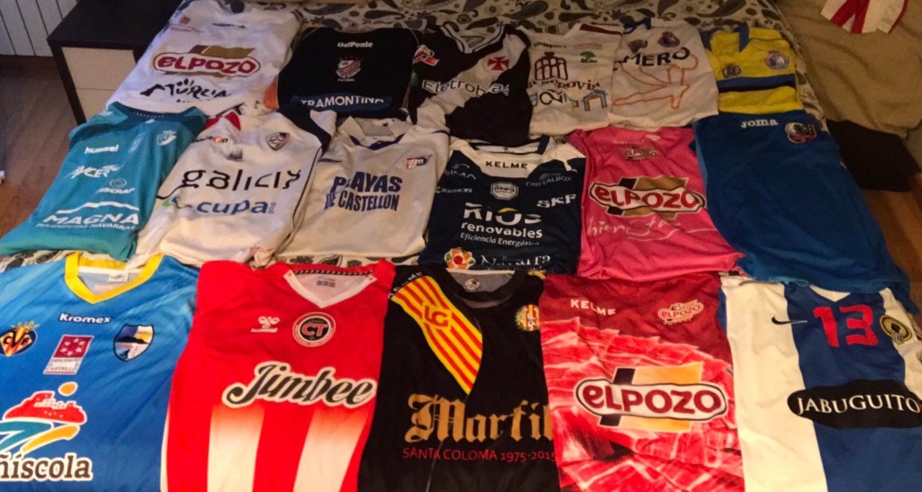 Camiseta sin nombre