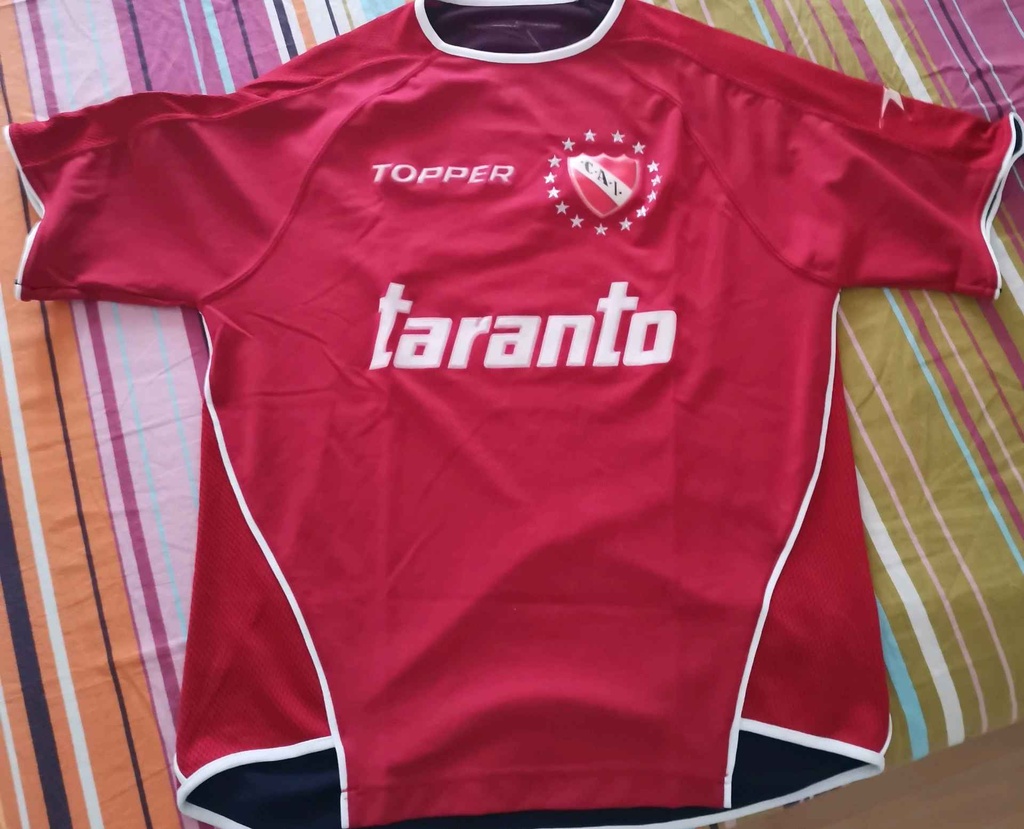 Camiseta sin nombre
