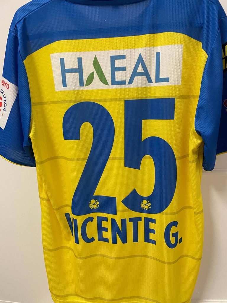 25 - Kerala Blasters - VICENTE G.
