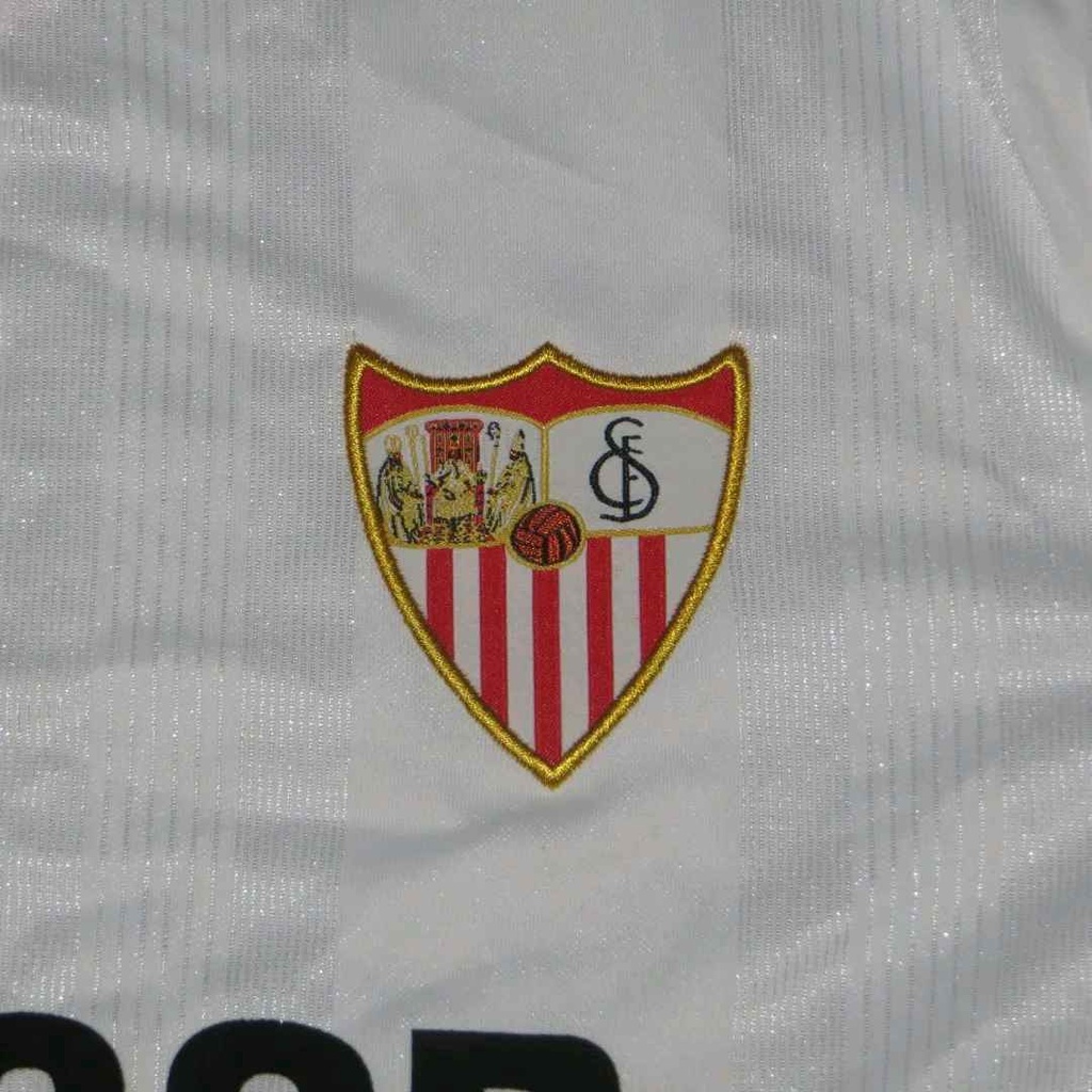 30 - Sevilla FC - Carlos fernandez (New balance)