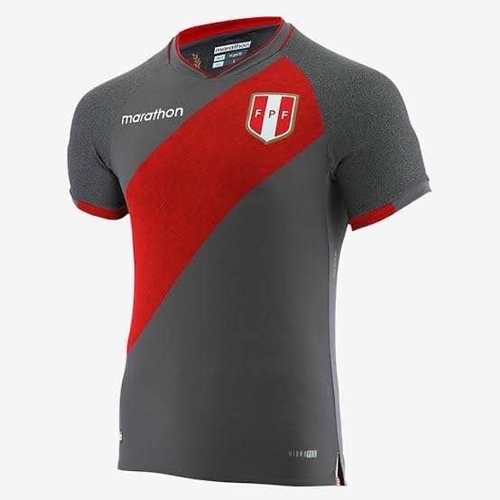 Camiseta sin nombre