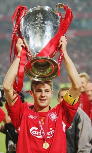 8 - Liverpool FC - Gerrard