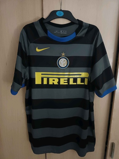 44 - FC Internazionale Milano - Nainggolan (Nike)