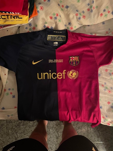 10 - FC Barcelona - Messi